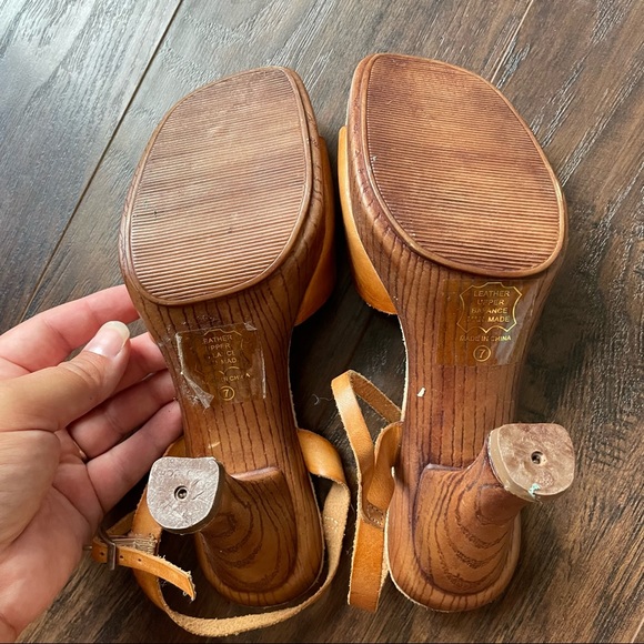 Vintage lei Leather Hand Painted Heels Y2K - Picture 6 of 6